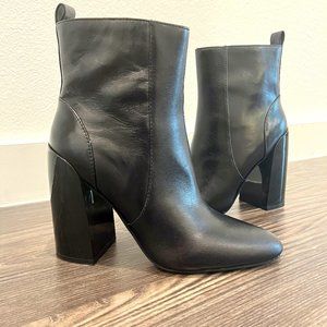 Vince Camuto Black Leather Bootie (US7)